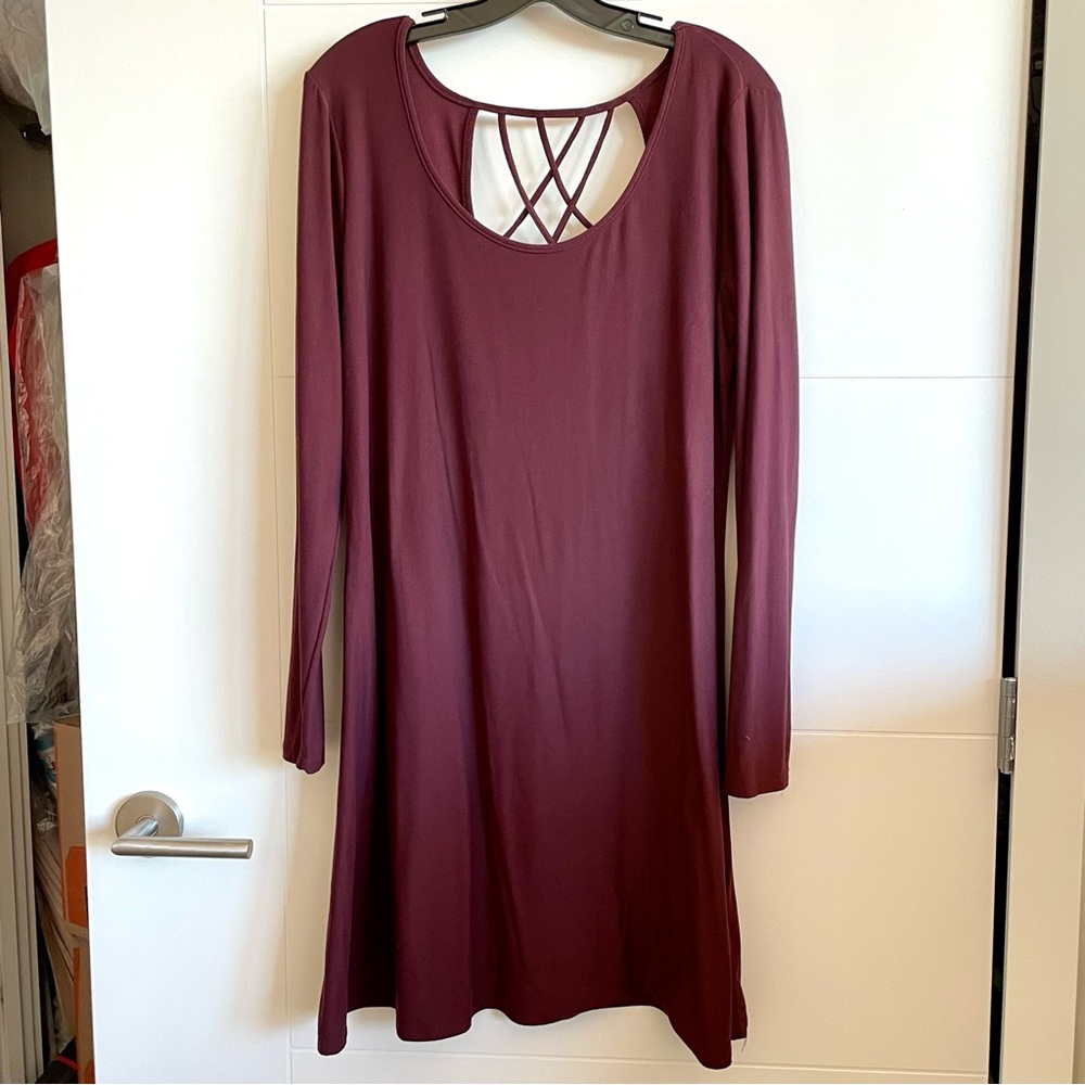 ♥️SUPER SOFT burgundy dress with scoop back detail